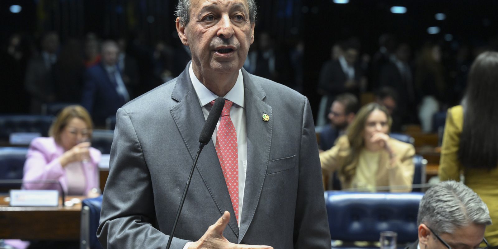 Omar Aziz vence as eleições e é eleito governador do Amazonas