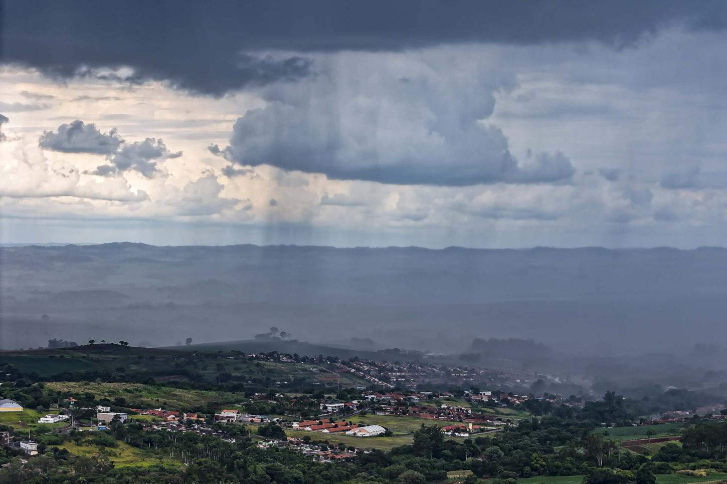 Palotina supera média histórica de chuva de outubro em apenas 12 dias