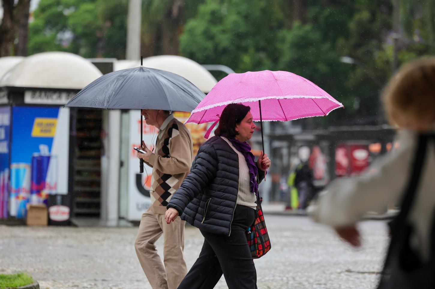 Paraná terá trégua nas tempestades, mas novas chuvas estão previstas para quinta-feira