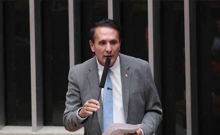 Projeto cria política para apoiar rastreabilidade bovina de pequenos produtores
