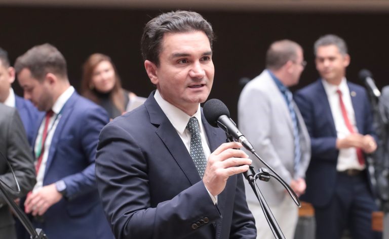 Projeto impõe regras contra a exploração sexual infantil no setor de turismo