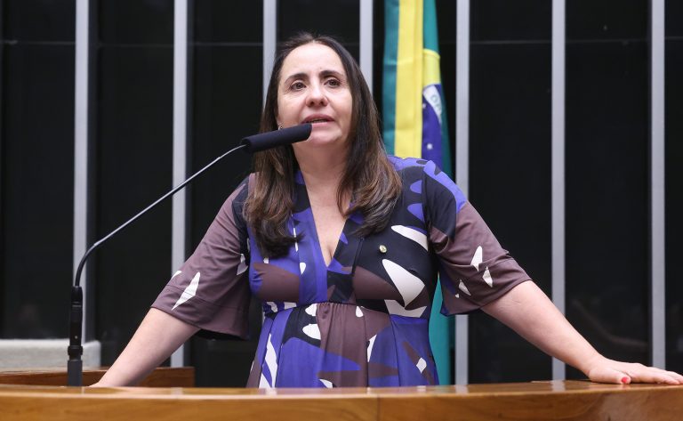 Projeto de lei une educação e esporte na formação de jovens atletas