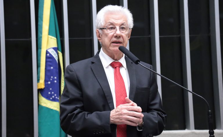 Projeto cria lista tríplice e novas regras para diretores de agências reguladoras