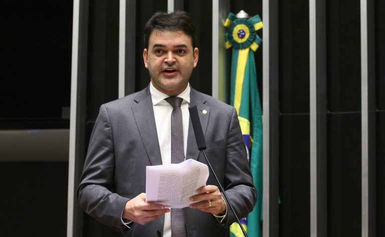 Projeto de lei garante financiamento a representantes comerciais para frota