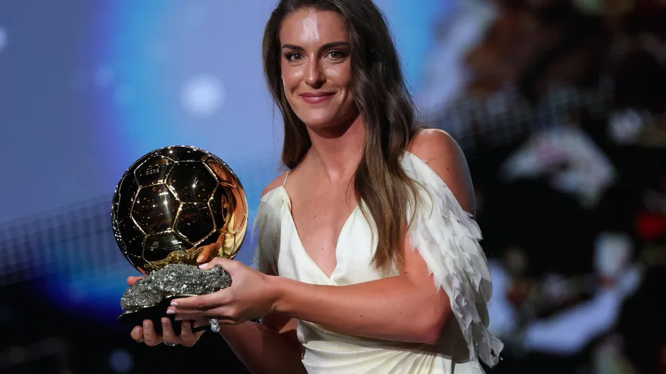 Alexia Putellas conquista a Bola de Ouro pela terceira vez e faz história