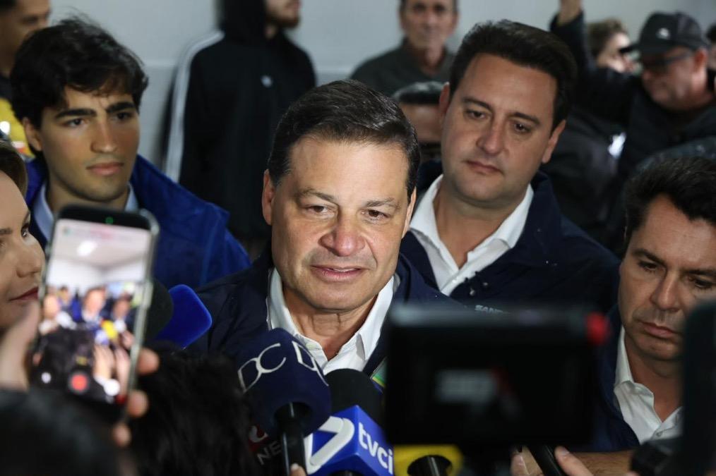 Sandro Alex agradece 1,5 milhão de votos, reconhece vitória de Moro e se despede da campanha