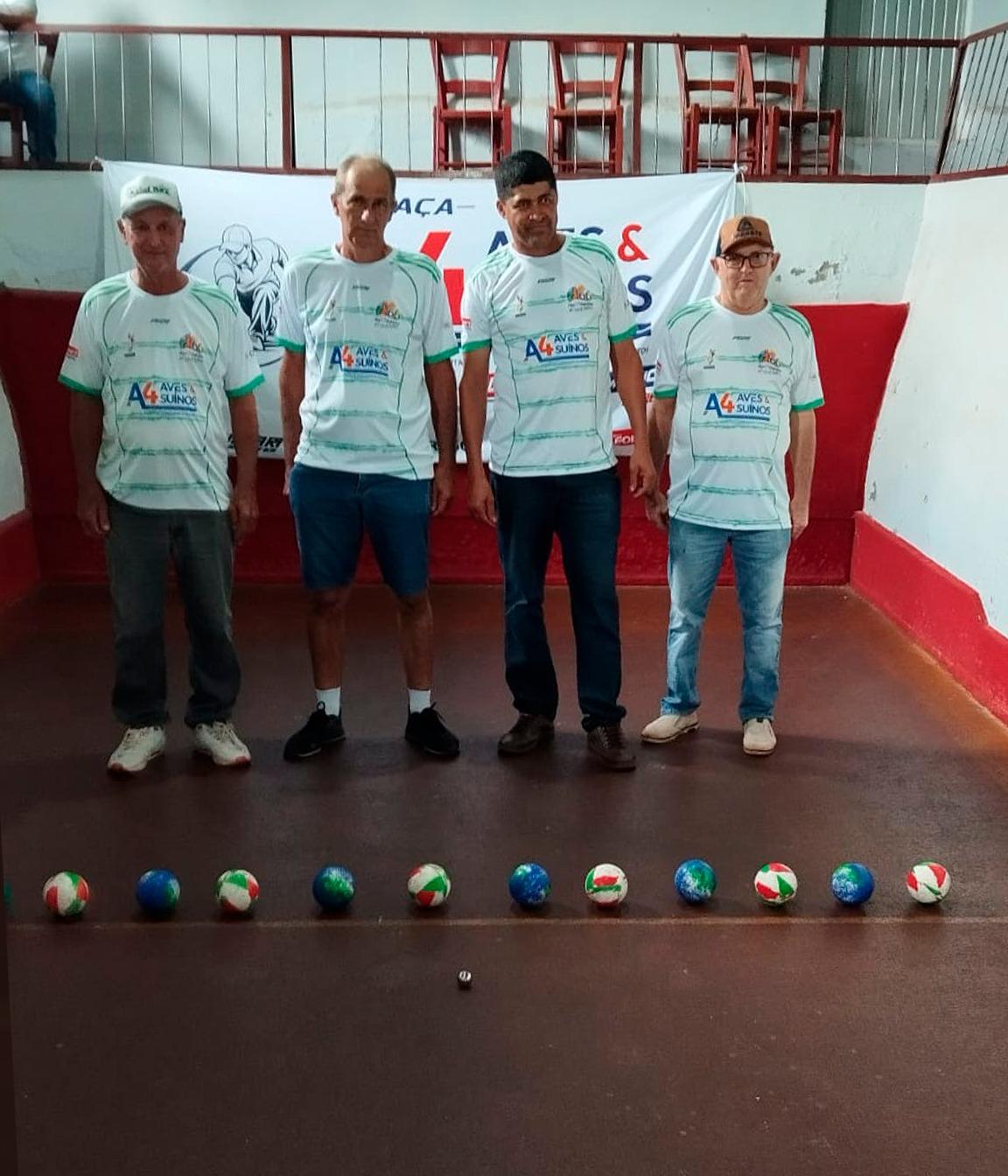 Taça A4 de Bocha movimenta Vila Floresta com cinco confrontos