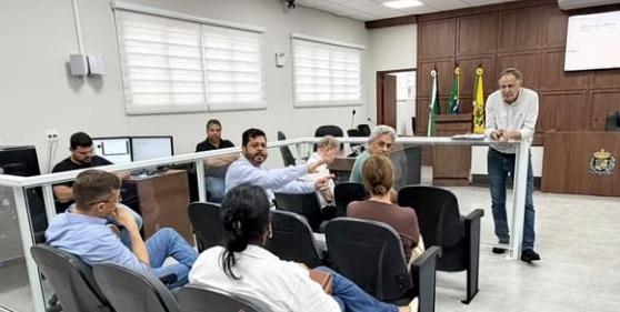 Vereadores se reúnem com prefeito, vice-prefeita e secretários municipais para alinhar demandas da população