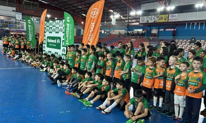 1º Festival de Futsal Infantil reúne famílias, celebra o esporte e marca entrega de uniformes em Palotina