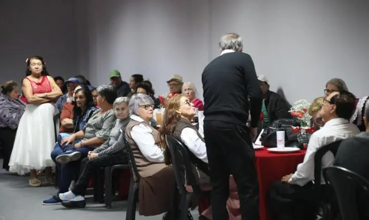 1º Jantar Dançante dos Idosos reúne participantes em noite de integração e alegria em Terra Roxa 