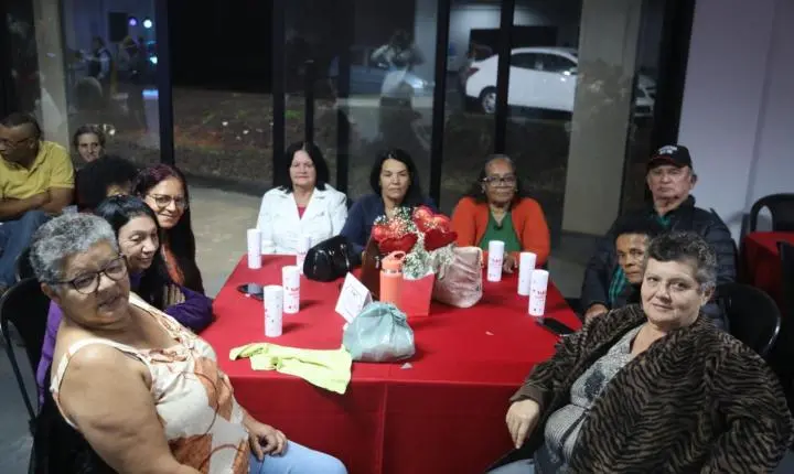 1º Jantar Dançante dos Idosos reúne participantes em noite de integração e alegria em Terra Roxa 