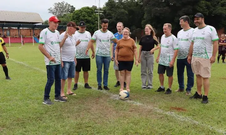 Abertura da 4ª Taça Nelvo Holz de Futebol reúne bom público em Palotina