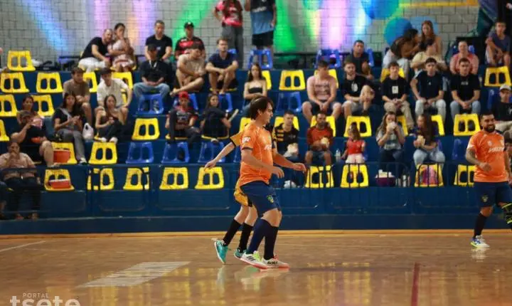 Abertura dos Jogos Abertos Municipais reúne mais de 300 atletas em Maripá e encanta público com show de Falcão