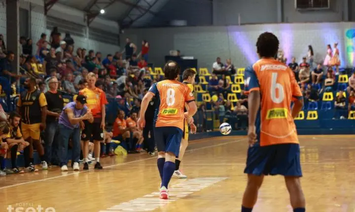 Abertura dos Jogos Abertos Municipais reúne mais de 300 atletas em Maripá e encanta público com show de Falcão