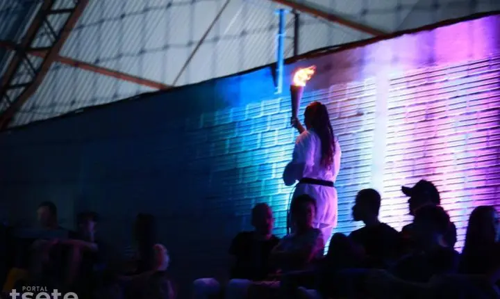 Abertura dos Jogos Abertos Municipais reúne mais de 300 atletas em Maripá e encanta público com show de Falcão