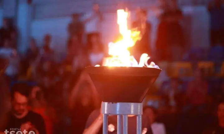 Abertura dos Jogos Abertos Municipais reúne mais de 300 atletas em Maripá e encanta público com show de Falcão