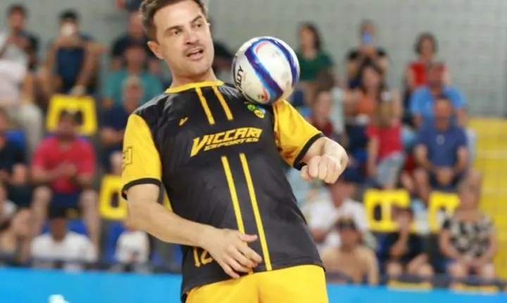 Abertura dos Jogos Abertos Municipais reúne mais de 300 atletas em Maripá e encanta público com show de Falcão