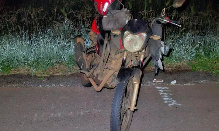 Acidente envolvendo moto, bicicleta e carro deixa dois feridos na PR-182