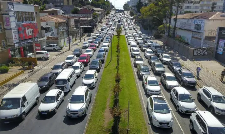Alerta para placas com final 8, 9 e 0: calendário do licenciamento de 2026 está perto da conclusão
