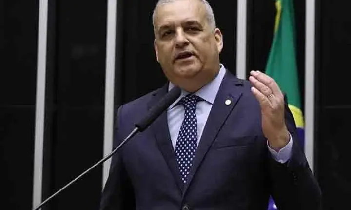 Alfredo Gaspar é anunciado como vice de Flávio Bolsonaro na disputa presidencial