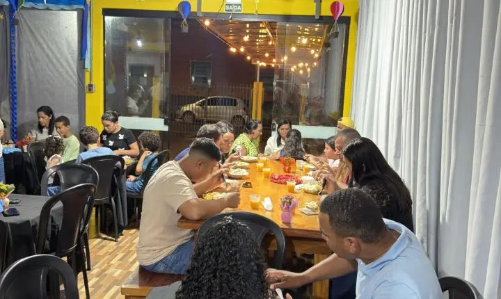 Alunos transformam sonho em realidade com jantar especial para as famílias em Alto Alegre