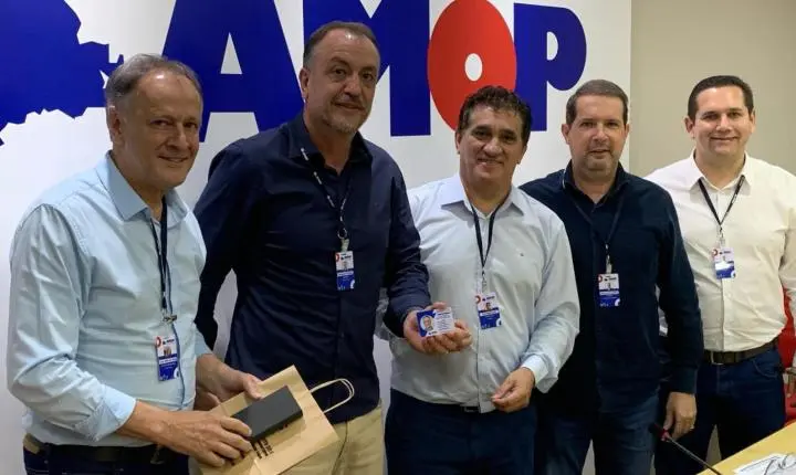 AMOP inicia nova gestão com união entre prefeitos e foco no desenvolvimento regional