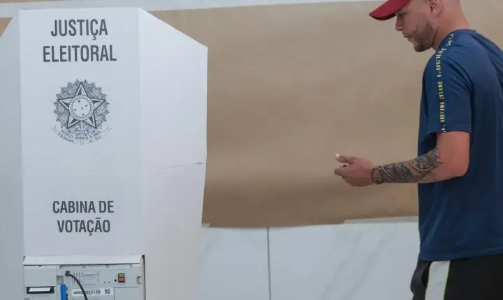 Importância da colinha para votar garante agilidade e previne erros na urna