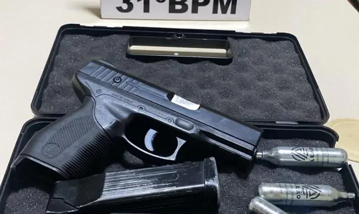 Arma de airsoft é apreendida após ameaça entre familiares em Terra Roxa