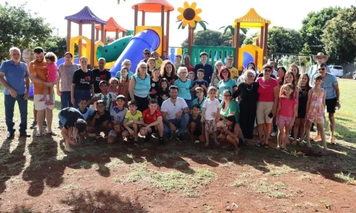 Bairro União recebe novo parque infantil e Prefeitura confirma expansão de espaços de lazer em Palotina
