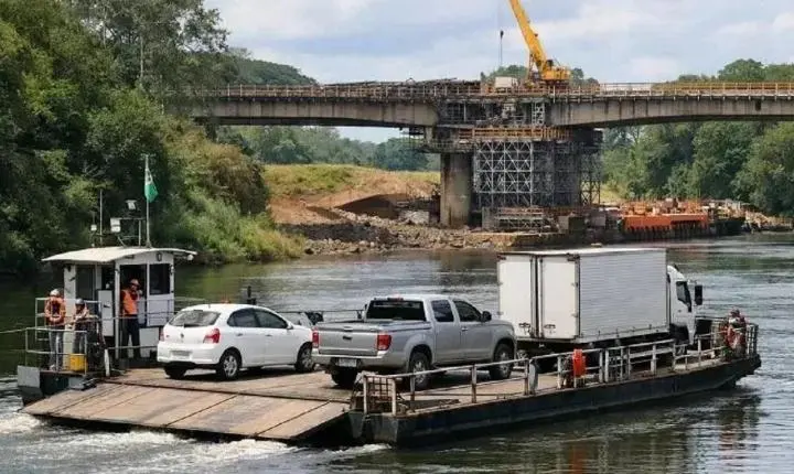 Balsa do Rio Piquiri é paralisada após aumento do nível da água