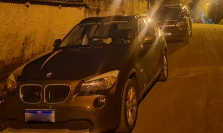 BMW roubada é recuperada pela Guarda Municipal em Guaíra