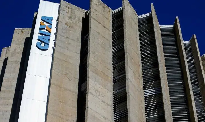 Clientes já podem contratar Pix parcelado na Caixa com prazos de até 12 meses
