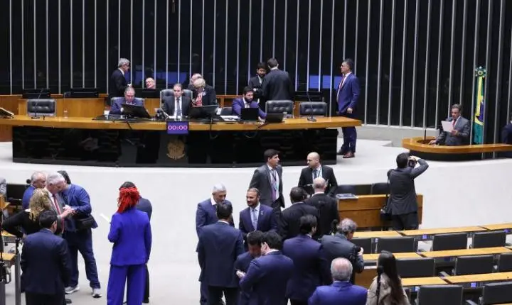 Câmara aprova projeto que autoriza universidade federal em Oiapoque