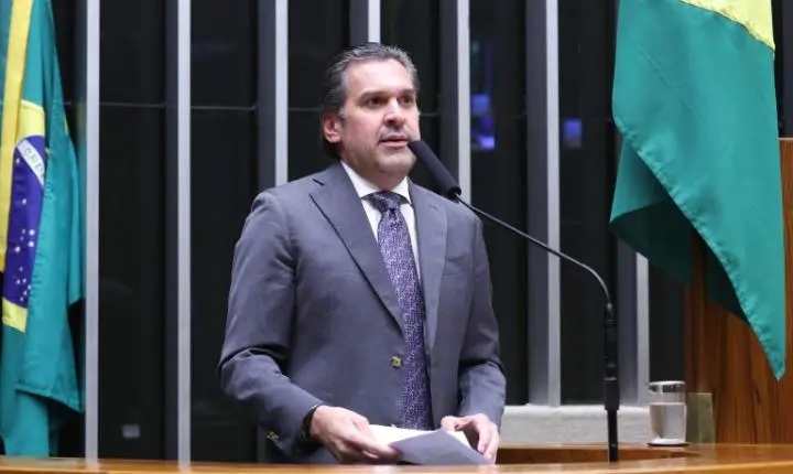 Câmara aprova exceções às regras fiscais para despesas e benefícios em 2026