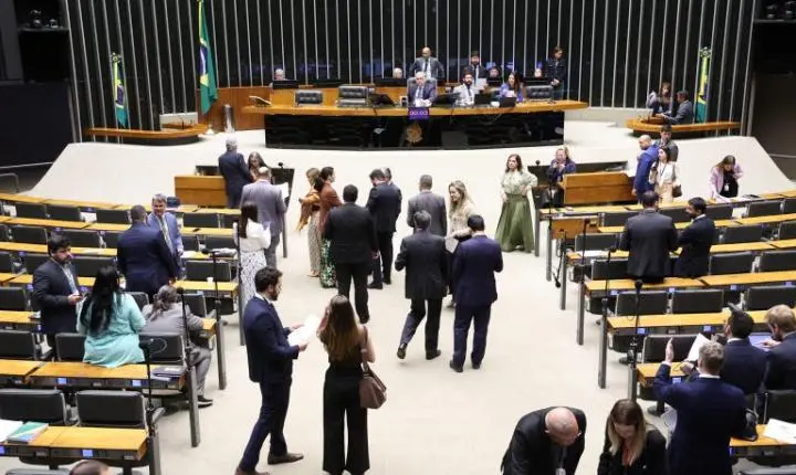 Câmara dos Deputados aprova permanência de incentivos fiscais para a indústria da reciclagem