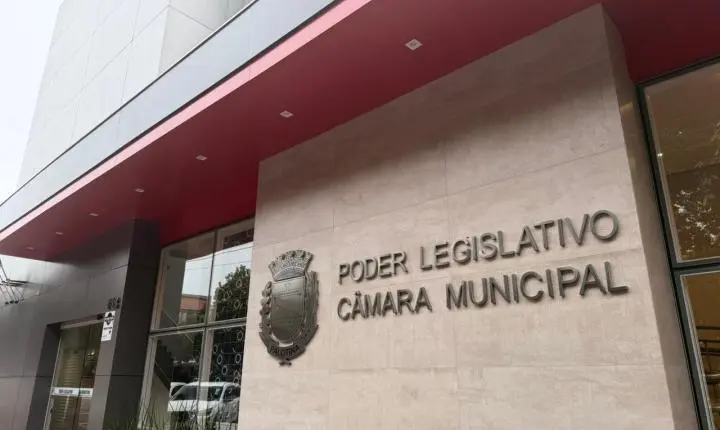 Câmara de Palotina aprova projeto que moderniza identidade visual do Legislativo.