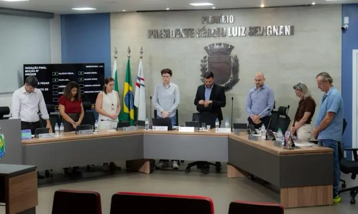 Câmara de Palotina homenageia memória de Vanildo Cardoso durante sessão.