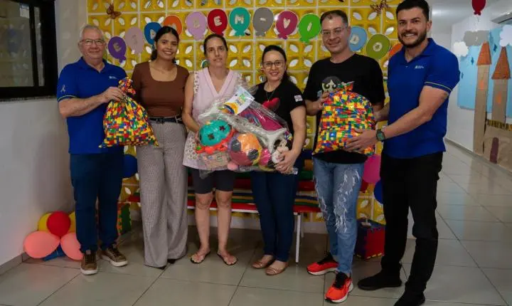 Câmara Municipal realiza entrega de brinquedos arrecadados em campanha aos CMEIs de Palotina