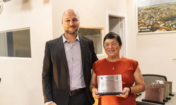 Câmara Municipal realiza primeira edição do Prêmio “Mestres do Saber” em homenagem a profissionais da educação