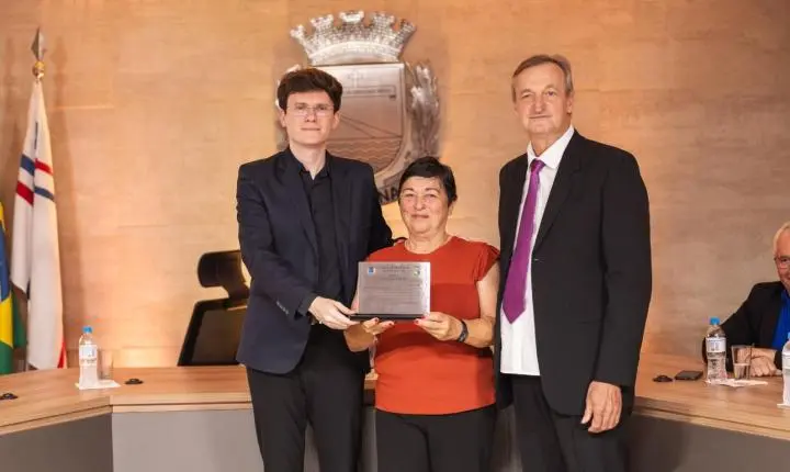 Câmara Municipal realiza primeira edição do Prêmio “Mestres do Saber” em homenagem a profissionais da educação