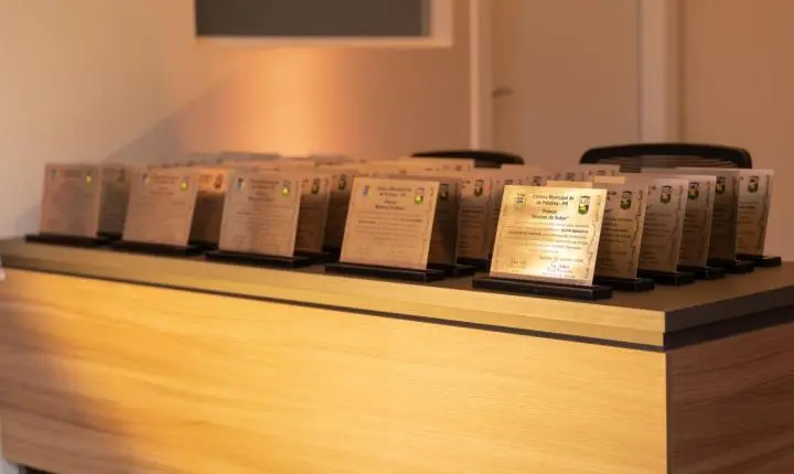 Câmara Municipal realiza primeira edição do Prêmio “Mestres do Saber” em homenagem a profissionais da educação