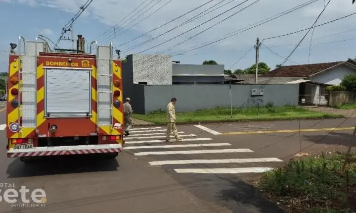 Caminhão-baú arranca fios e mobiliza Corpo de Bombeiros em Palotina