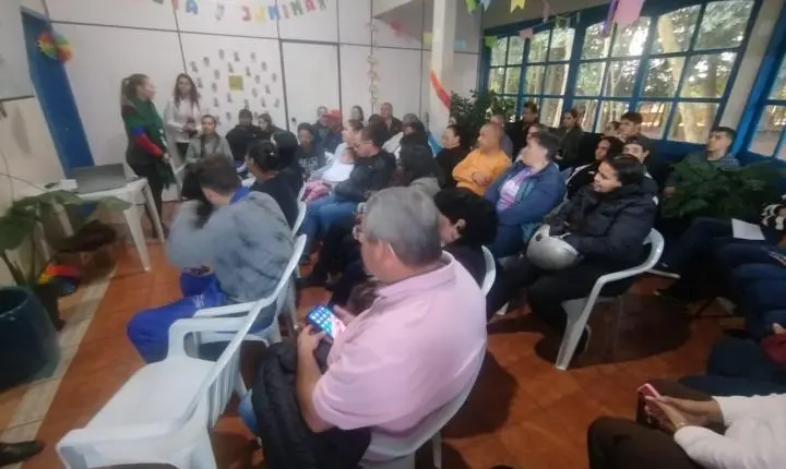 Casais do Casamento Coletivo recebem orientações para cerimônia do Programa Justiça no Bairro