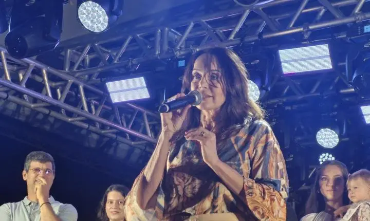 Chegada do Papai Noel marca abertura da programação natalina em Palotina com grande presença do público