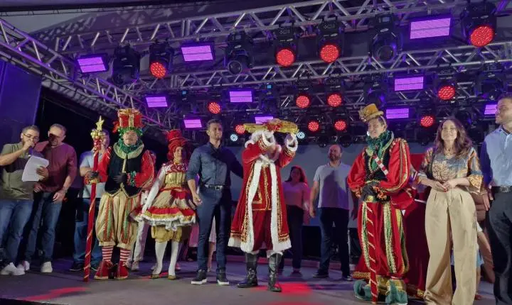 Chegada do Papai Noel marca abertura da programação natalina em Palotina com grande presença do público