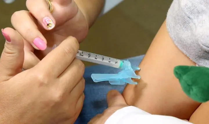 Com 1,2 milhão de doses aplicadas, Paraná reforça chamada para vacinação contra gripe