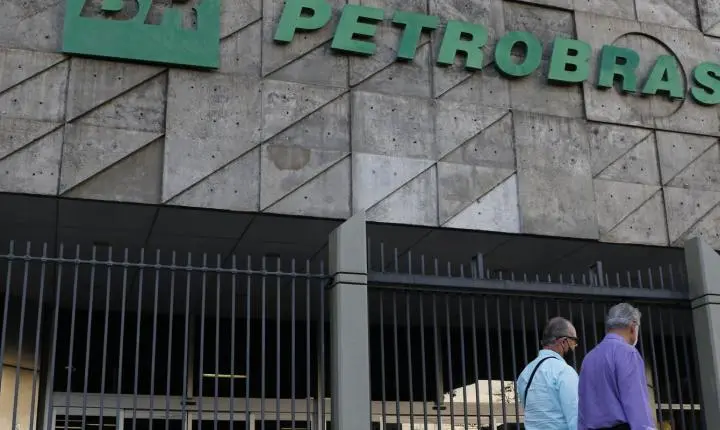 Petrobras reduz preço do querosene de aviação em 14,5% com alívio da guerra