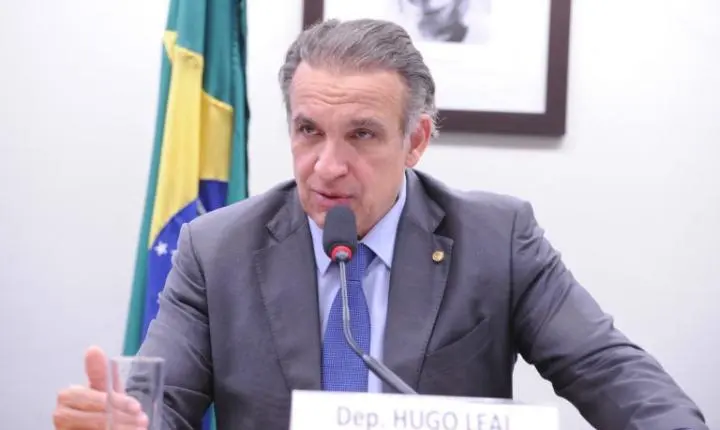 CCJ da Câmara aprova gratuidade de 15 minutos em estacionamento rotativo público