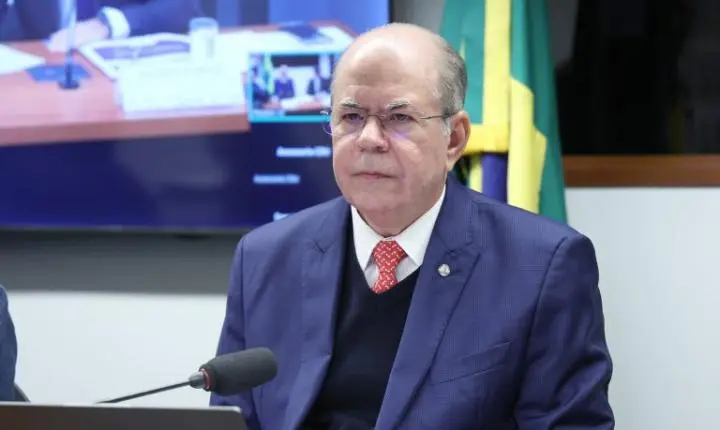 Câmara aprova monitoração eletrônica para condenados por estupro de vulnerável