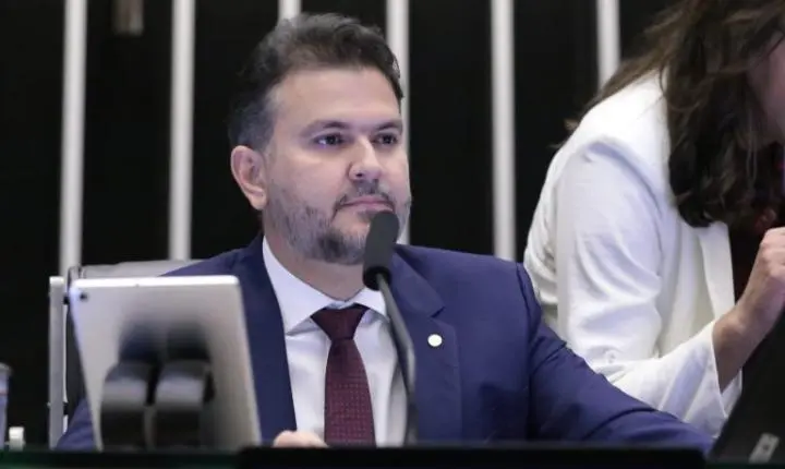 Projeto que isenta tecnologia assistiva de impostos avança na Câmara